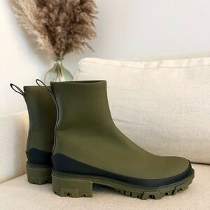 RAG & BONE Army Green Boots
Shiloh rubber-trimmed neoprene rainboots